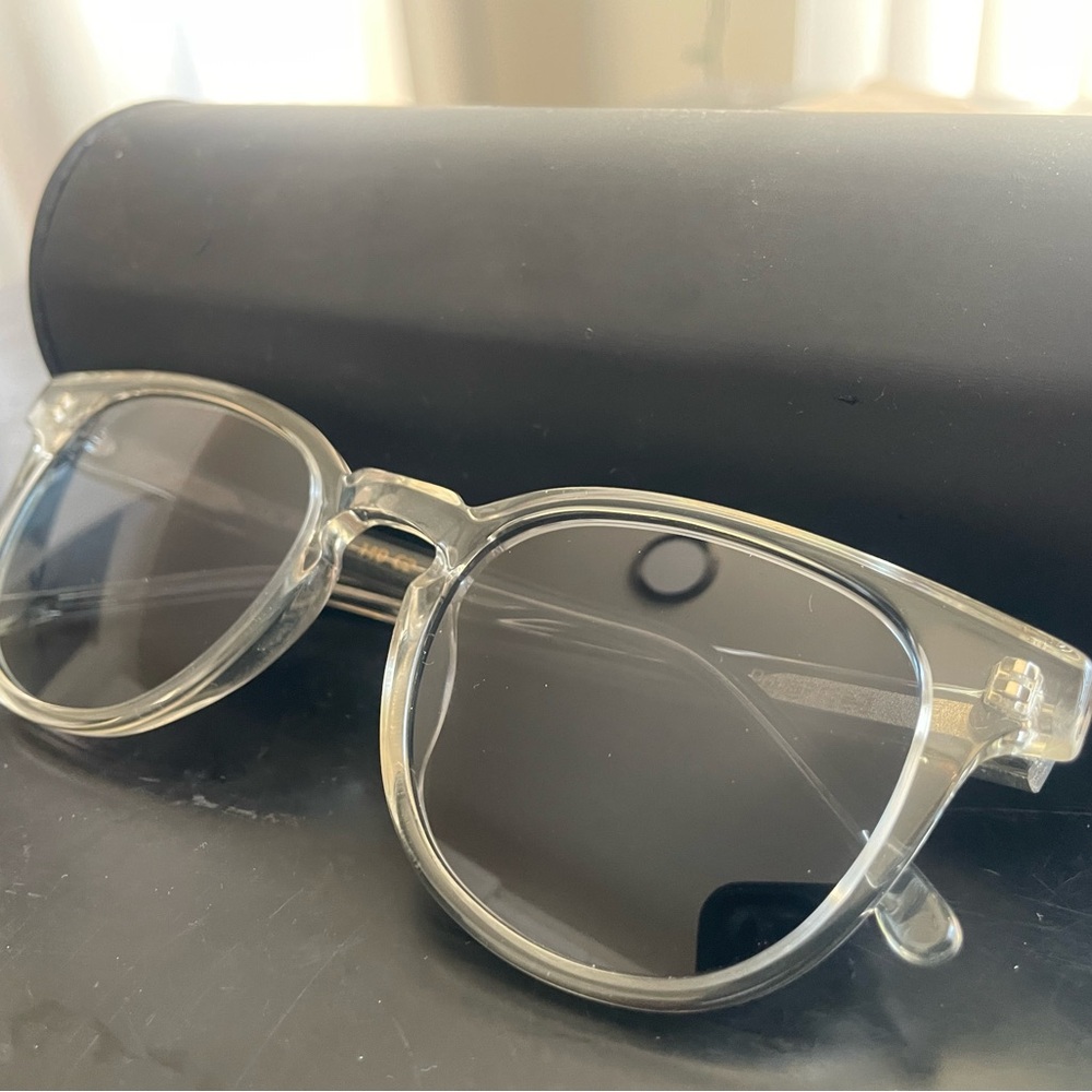 Jade Black Round Frame Sunglasses